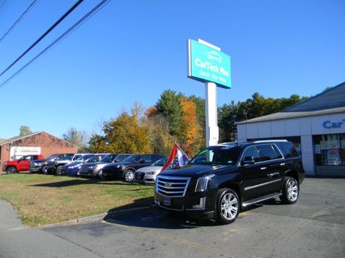 Used 2017 Cadillac Escalade Luxury image 10