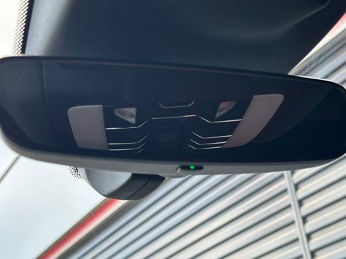 Used 2025 Porsche Macan image 22