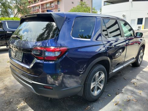 Certified 2024 Honda Pilot EX-L image 3
