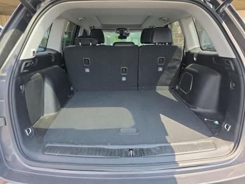 Used 2023 Jeep Grand Cherokee 4WD 4xe w/ Luxury Tech Group II image 12