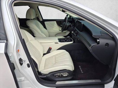 Used 2023 Lexus LS 500h AWD w/ Luxury Package image 20