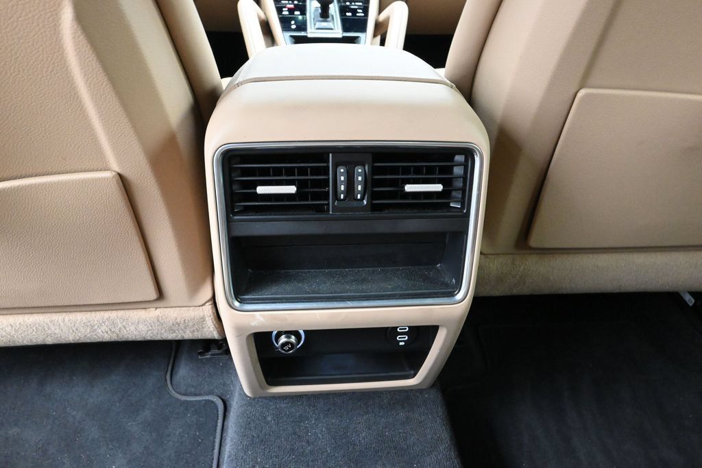 Certified 2021 Porsche Cayenne S AWD/4WD image 18