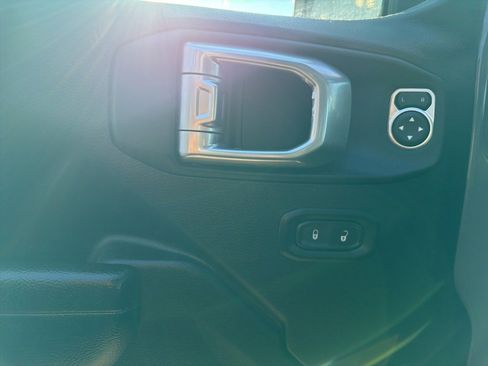 Certified 2022 Jeep Wrangler Unlimited Sport S image 2