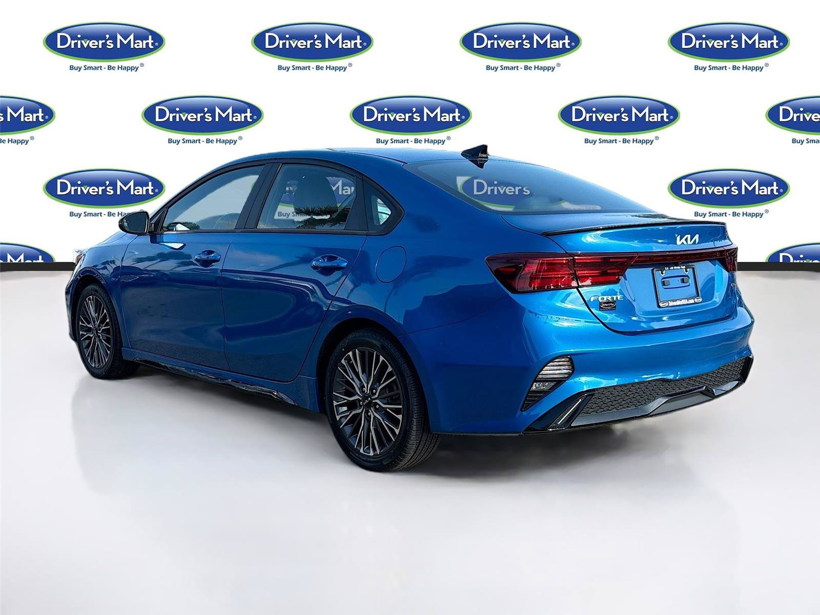 Used 2023 Kia Forte GT-Line w/ GT-Line Technology Package FWD image 5