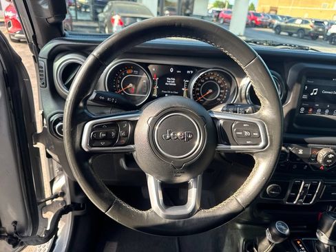 Used 2019 Jeep Wrangler Unlimited Sahara AWD/4WD image 21