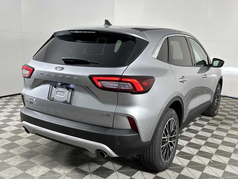 Used 2023 Ford Escape Active w/ Tech Pack #1 AWD/4WD image 8