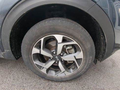 Used 2020 Kia Sportage LX image 11