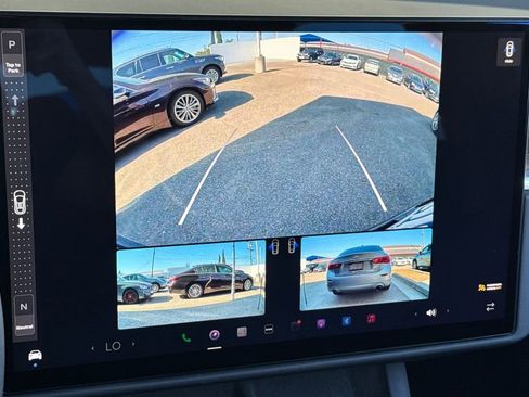 Used 2024 Tesla Model X image 18