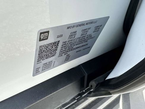 Used 2024 Chevrolet Suburban RST image 31