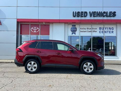 Certified 2019 Toyota RAV4 XLE w/ Convenience Package AWD/4WD image 6