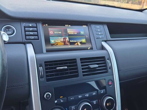 Used 2018 Land Rover Discovery Sport HSE image 34