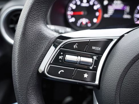 Certified 2022 Kia Forte LXS w/ LXS Technology Package image 27