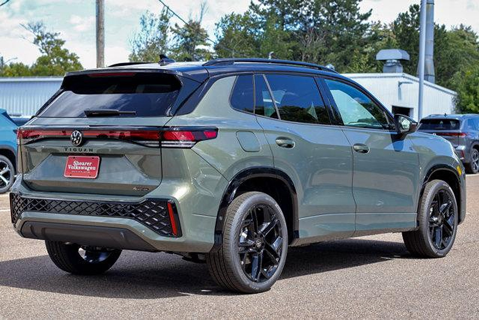New 2026 Volkswagen Tiguan SE R-Line AWD/4WD image 6