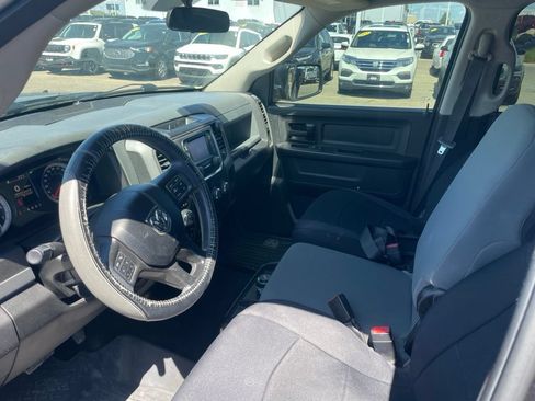 Used 2019 RAM 1500 Express w/ Express Value Package AWD/4WD image 11