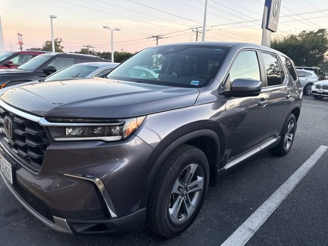 Used 2025 Honda Pilot EX-L image 2