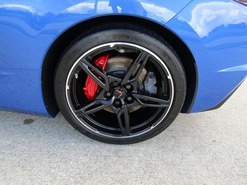 Used 2023 Chevrolet Corvette Stingray Preferred Conv w/ Z51 Performance Package RWD image 24