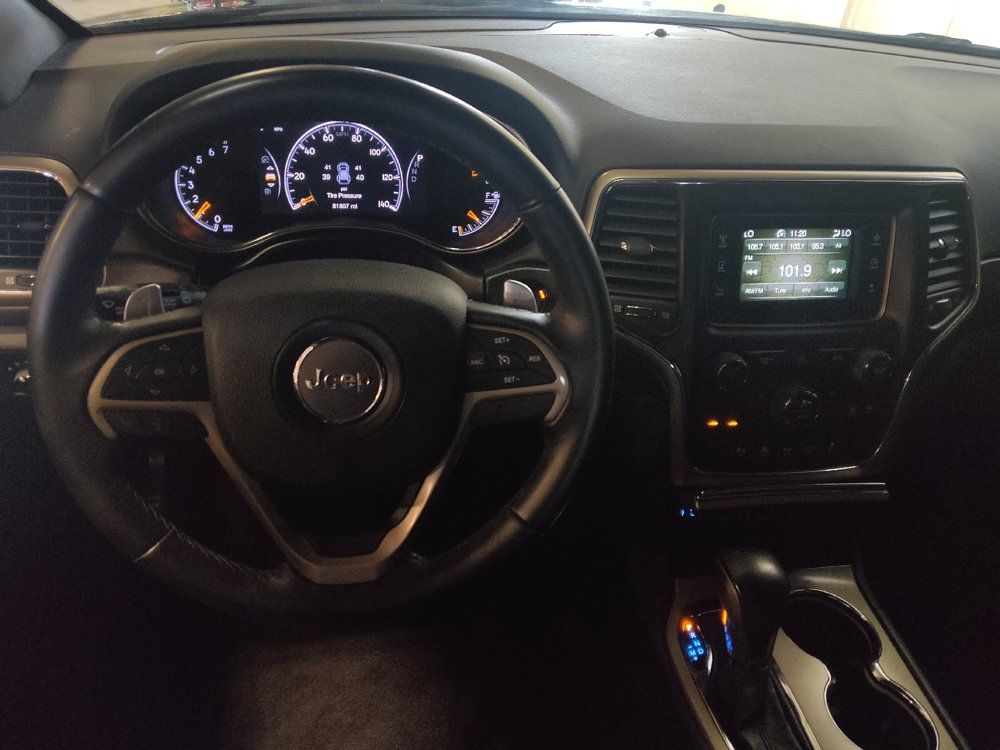Used 2017 Jeep Grand Cherokee Laredo RWD image 22