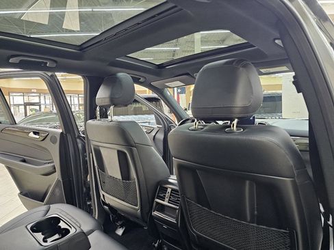 Used 2018 Mercedes-Benz GLE 350 w/ Premium 1 Package image 24