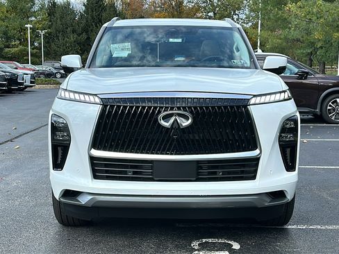 New 2026 INFINITI QX80 Pure image 3