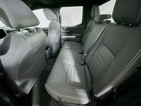 Used 2024 Toyota Tacoma TRD Off-Road image 27