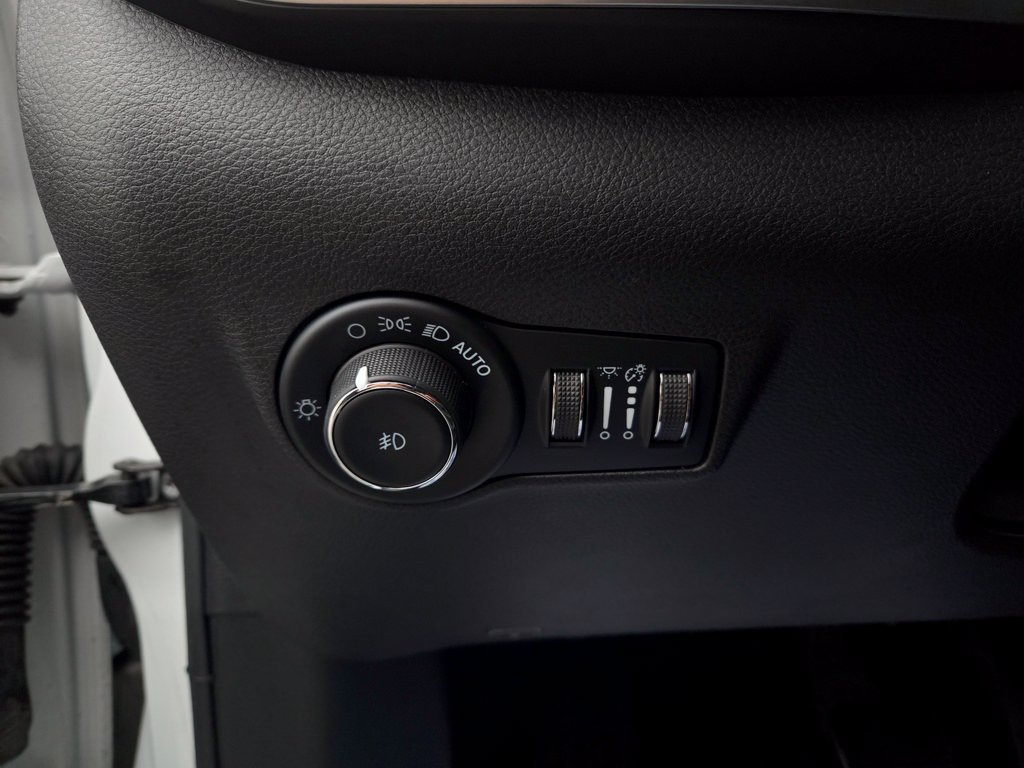 Used 2023 Jeep Compass Latitude w/ Mopar Graphics Package AWD/4WD image 14