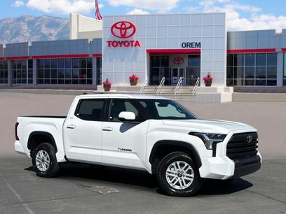 New 2026 Toyota Tundra SR5 w/ SR5 Premium Package
