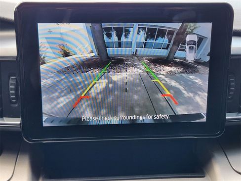 Used 2023 Ford Explorer XLT w/ Equipment Group 202A image 18