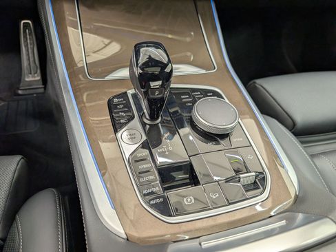 Used 2022 BMW X5 xDrive45e w/ M Sport Package image 19