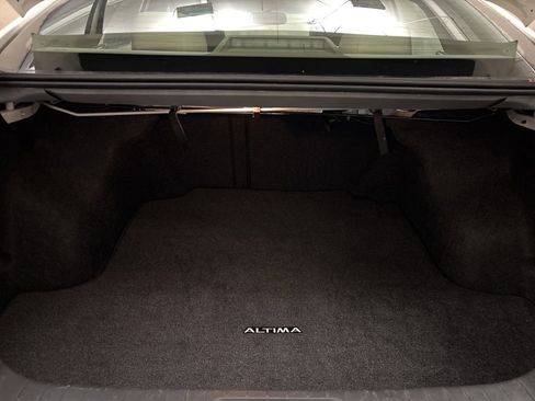 Used 2015 Nissan Altima 2.5 SL w/ Moonroof Package image 10