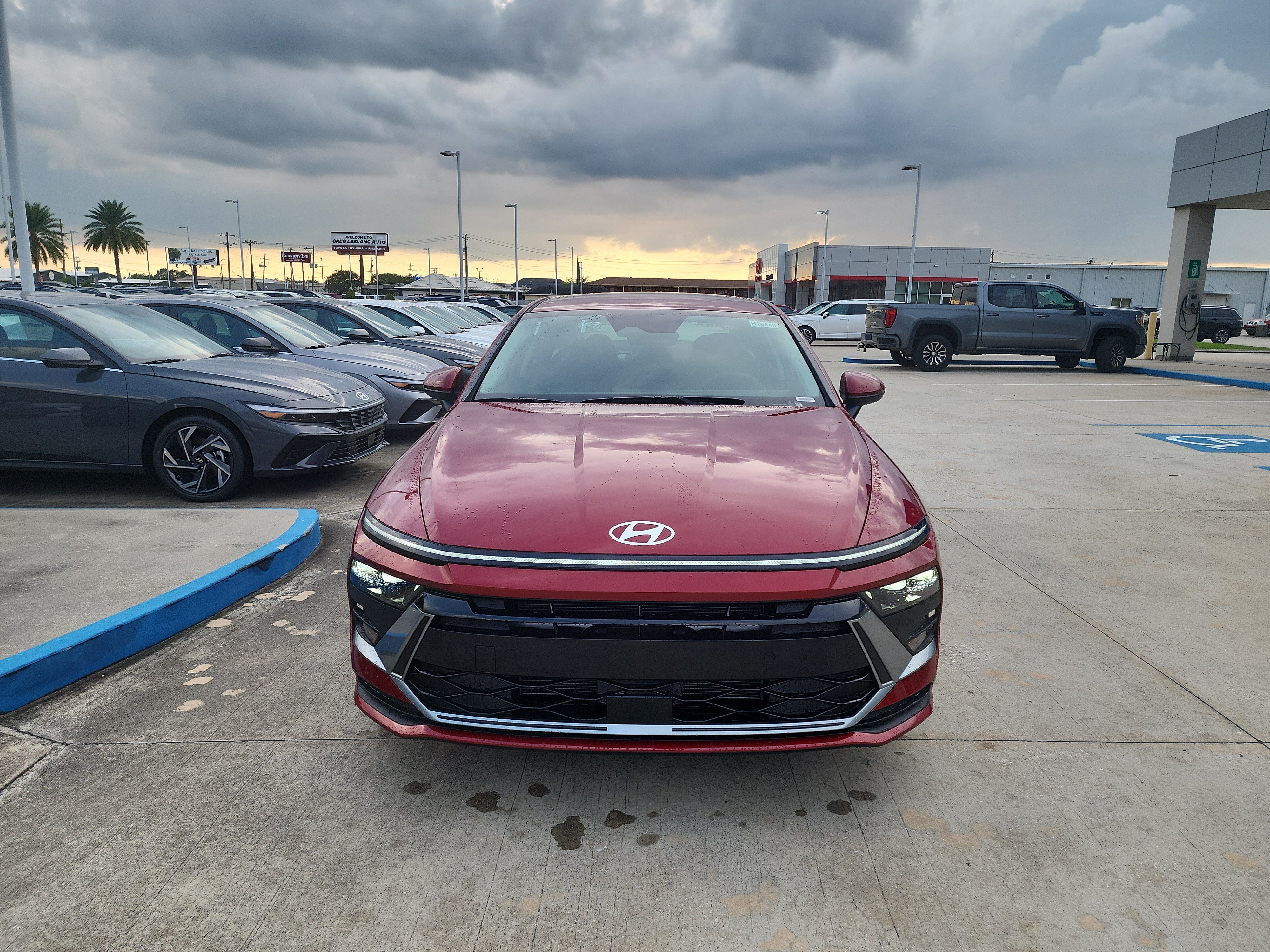 New 2026 Hyundai Sonata SE FWD image 2