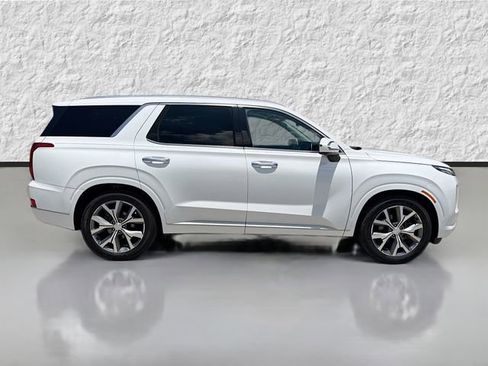Used 2021 Hyundai Palisade Limited FWD image 2