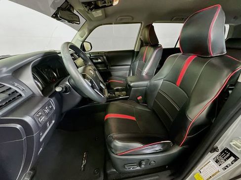 Used 2020 Toyota 4Runner TRD Off-Road image 12