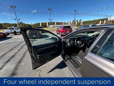 Used 2023 Toyota Camry XSE image 27