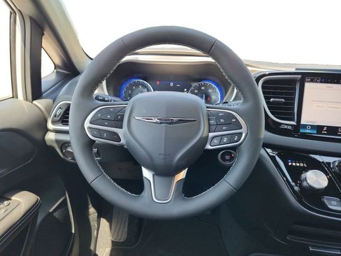 New 2026 Chrysler Voyager LX image 12