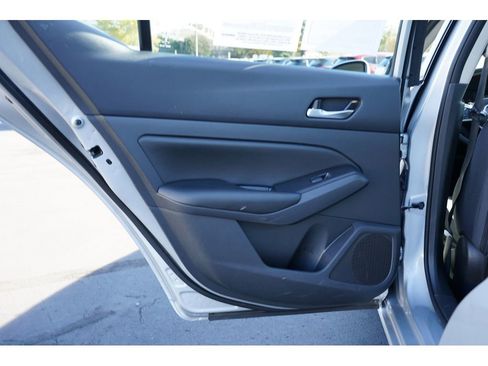 Used 2022 Nissan Altima 2.5 S image 19