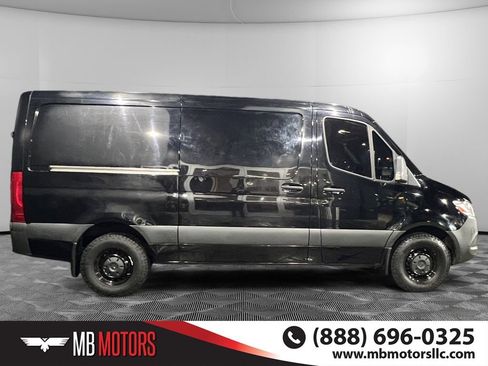 Used 2021 Mercedes-Benz Sprinter 144 Cargo image 2