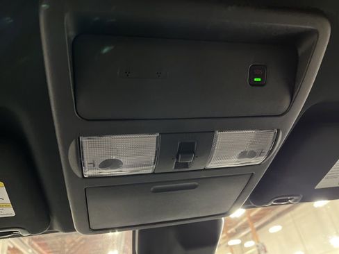 Used 2023 Nissan Frontier PRO-4X w/ Pro Convenience Package image 16