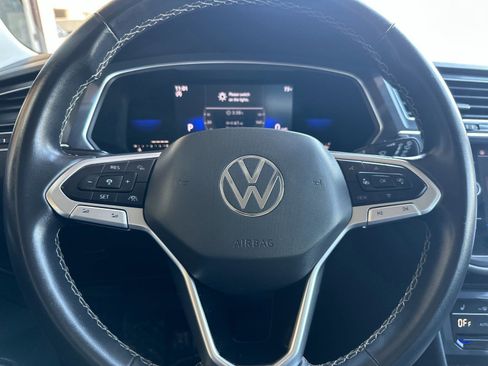 Used 2022 Volkswagen Tiguan SE image 26