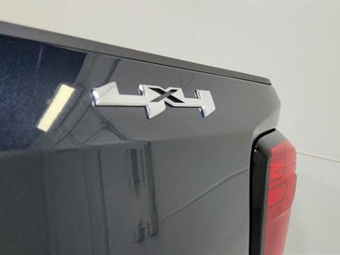 Used 2025 GMC Sierra 1500 Elevation image 35