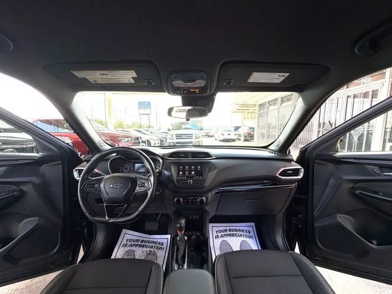 Used 2022 Chevrolet TrailBlazer RS FWD image 17