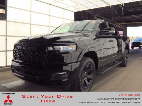 Used 2025 RAM 1500 Big Horn AWD/4WD image 1