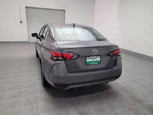 Used 2021 Nissan Versa SV FWD image 6