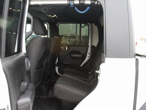 Used 2020 Jeep Gladiator Sport w/ Quick Order Package 24S image 16