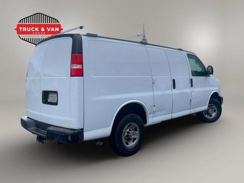 Used 2021 Chevrolet Express 2500 w/ Driver Convenience Package RWD image 6