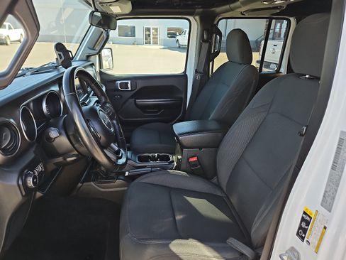 Used 2020 Jeep Wrangler Unlimited Sport image 9