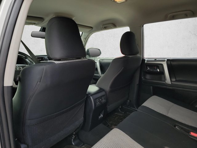 Used 2022 Toyota 4Runner SR5 AWD/4WD image 18