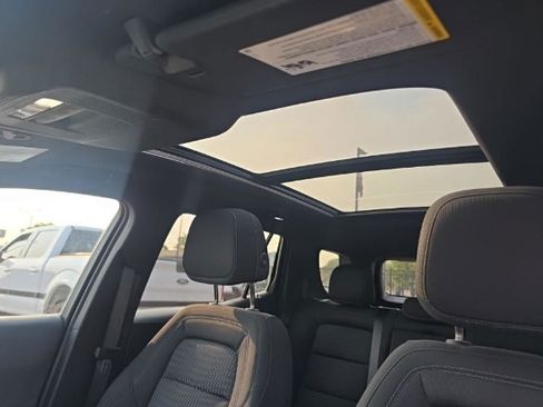 Used 2025 Chevrolet Equinox LT w/ Safety and Technology Package FWD image 8