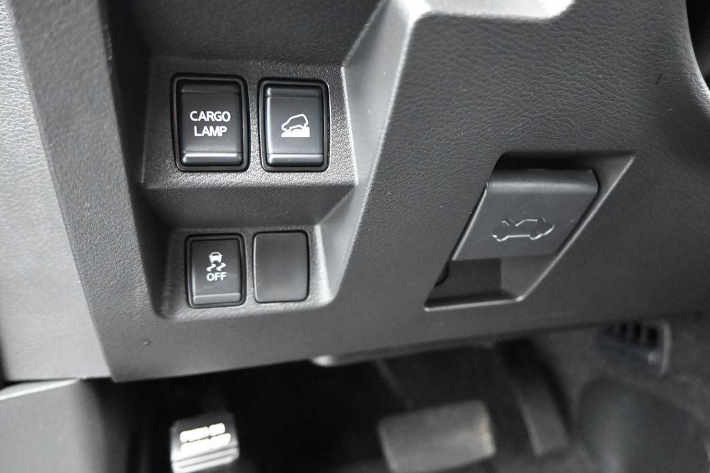 Used 2025 Nissan Frontier SV w/ SV Convenience Package AWD/4WD image 19