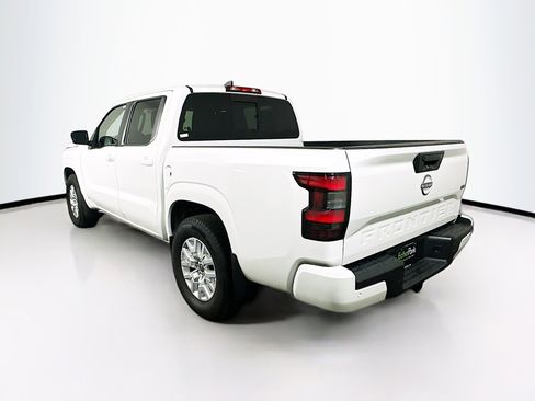Used 2024 Nissan Frontier SV w/ SV Convenience Package RWD image 5