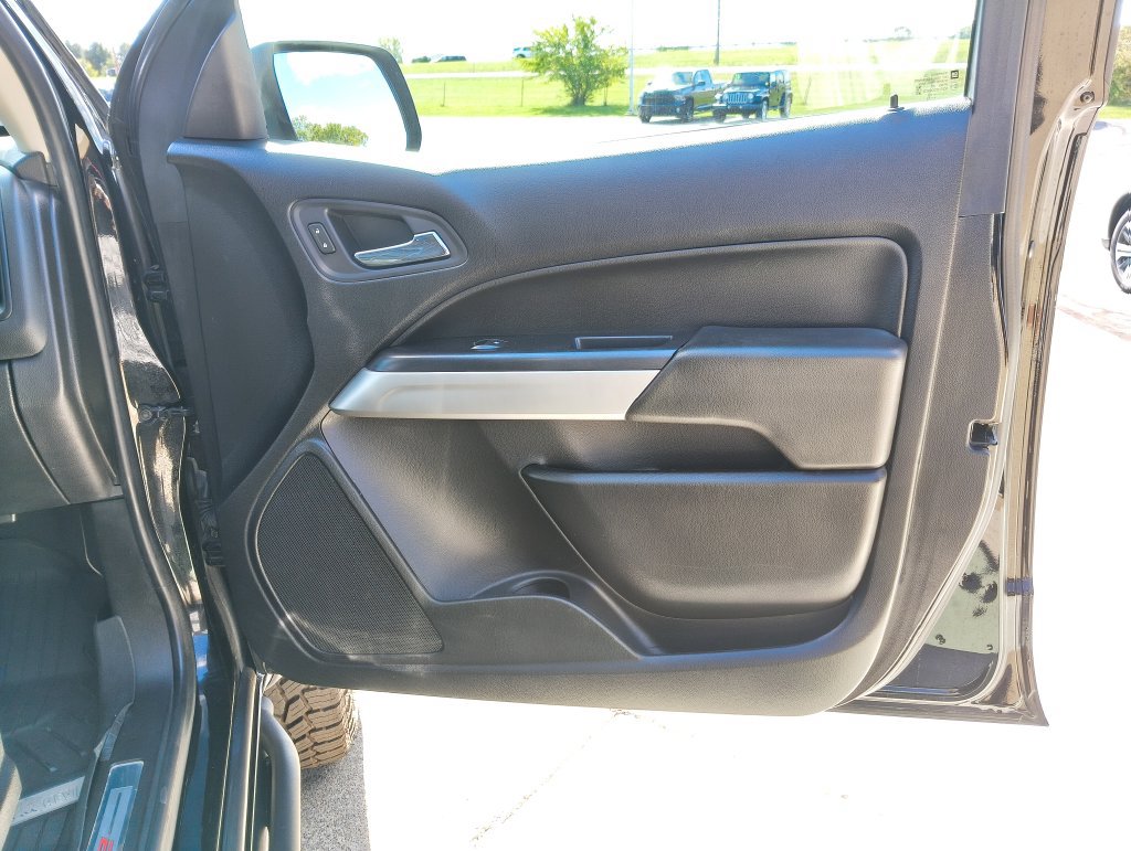 Used 2019 Chevrolet Colorado ZR2 w/ Colorado ZR2 Bison Edition AWD/4WD image 21